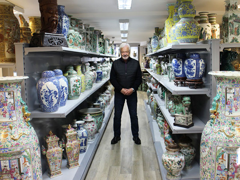 Kevin Page Oriental Art - Antique Chinese Porcelain and Furniture and Japanese Ceramics and Furniture - Camden Passage