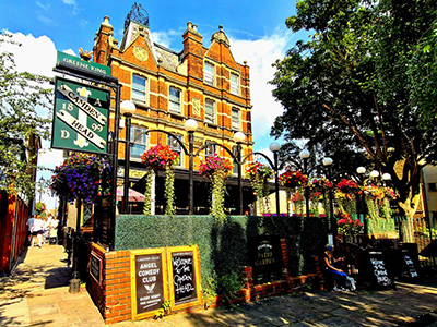 The Camden Head - Traditional London Pub with an Extensive Menu and Large Beer Garden - Camden Passage