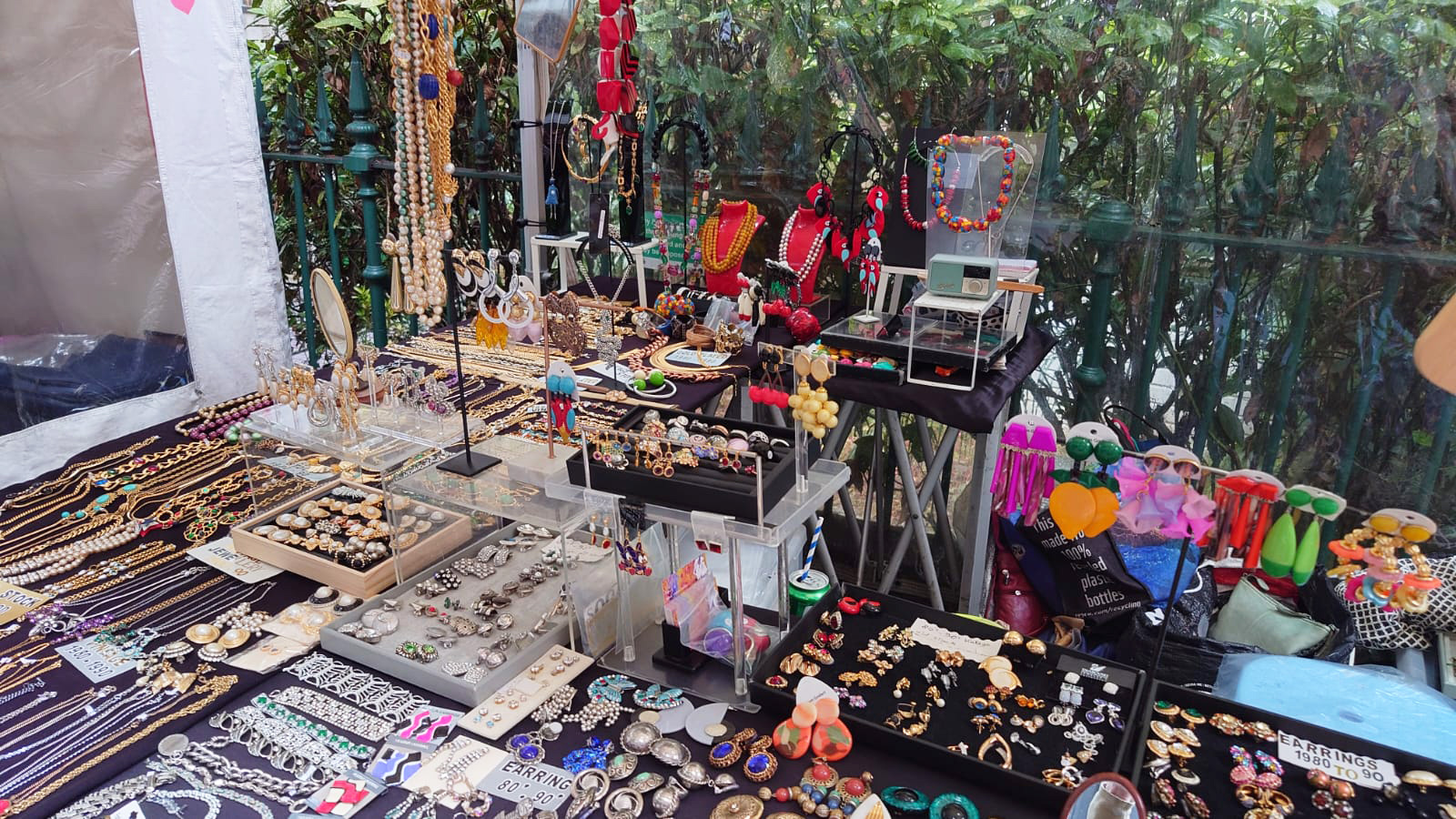 BijouxB Vintage Jewellery - Vintage and Contemporary Jewellery from Around the World - Camden Passage