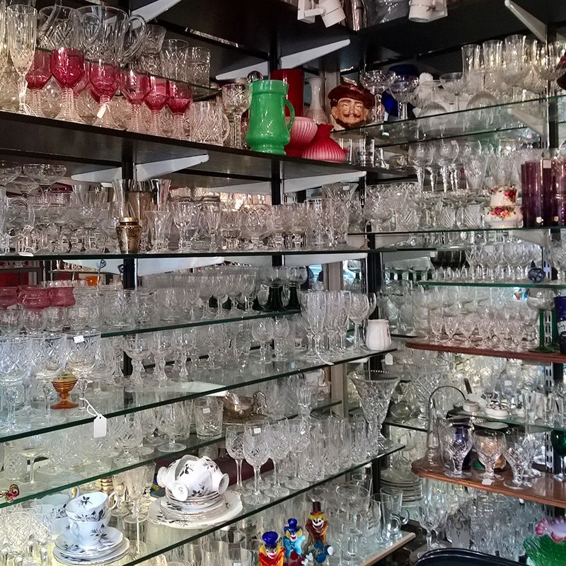 Kaveh's - Antique and Vintage Porcelain and Glass - Camden Passage