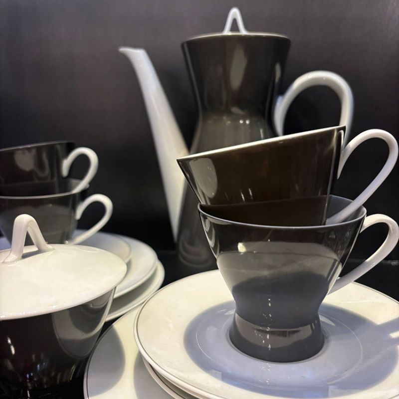 Modern Times Vintage - Vintage Homewares London - Camden Passage