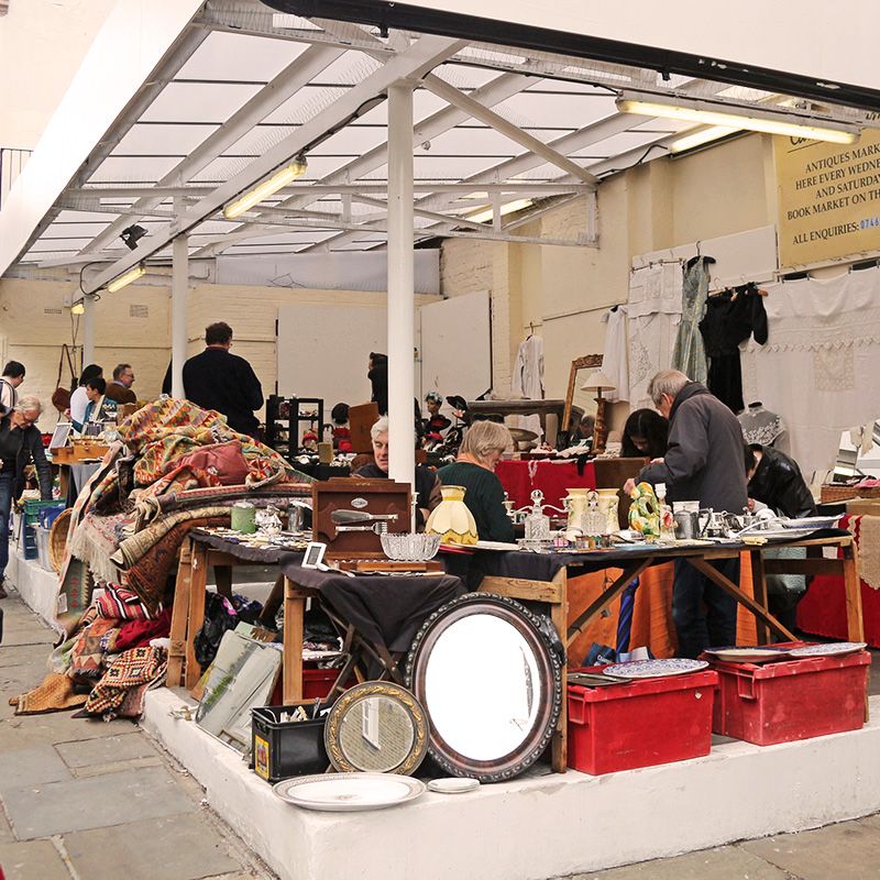 Charlton Place Outdoor Antiques & Collectors Market - Camden Passage