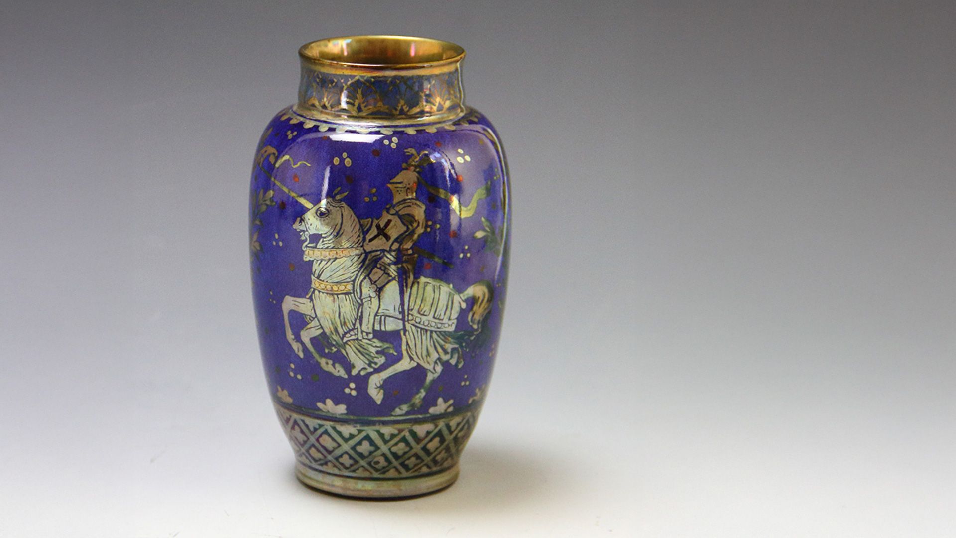 Style Gallery - Art Nouveau, Art Deco, Arts & Crafts, 20th c. Art, Silver & Pewter - Camden Passage